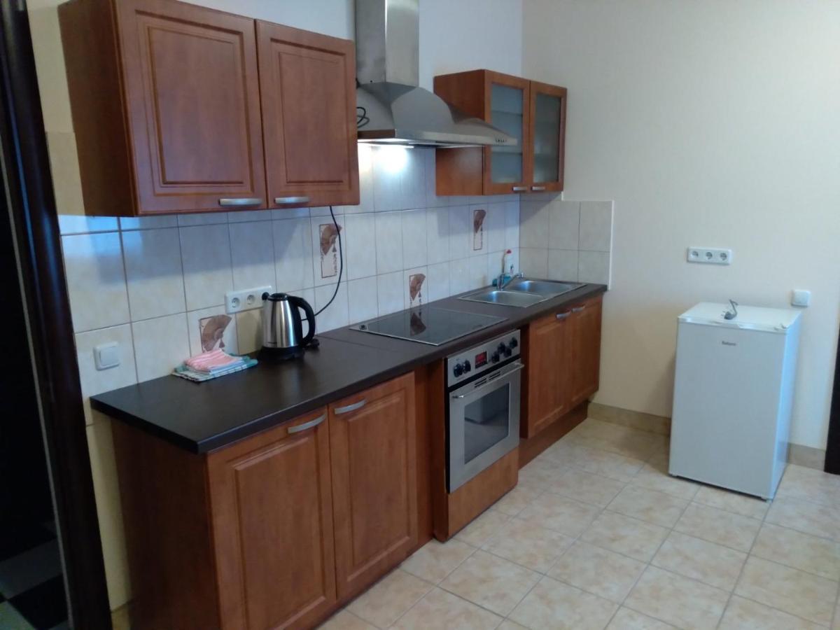Апартаменты Анна Chernihiv Ngoại thất bức ảnh